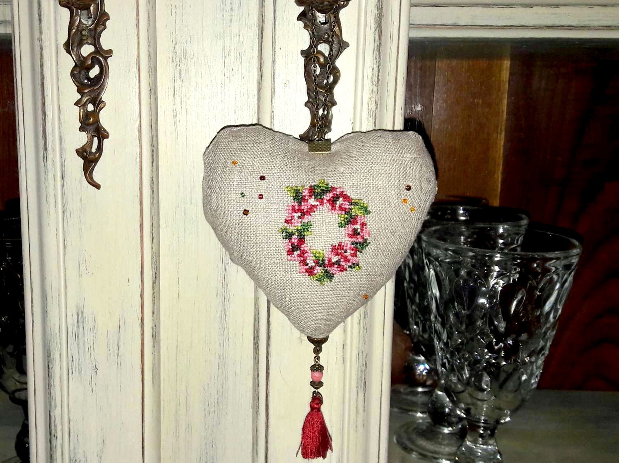 Décoration de Porte, Coeur Fenêtre à Accrocher en Lin Brodé Main