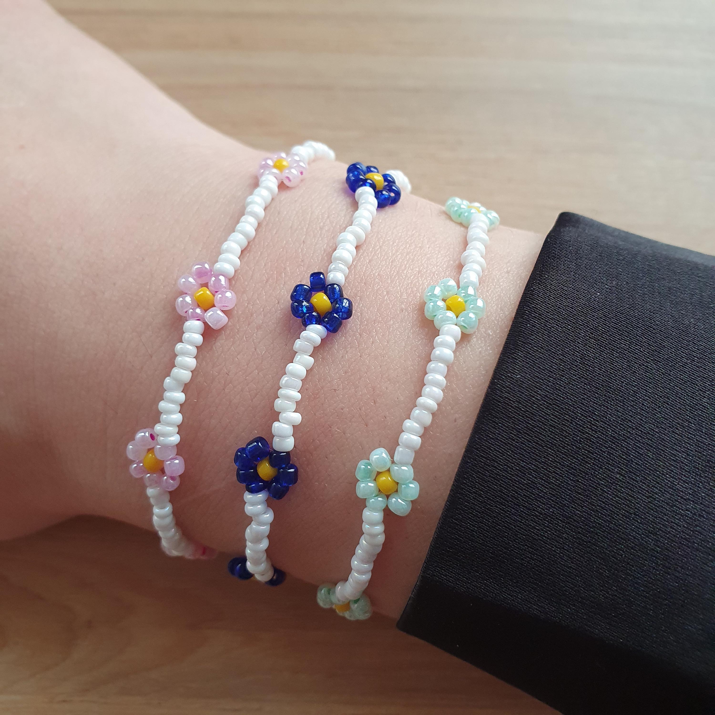 Beaded Bracelet With Small Flowers in Your Choice of Colors