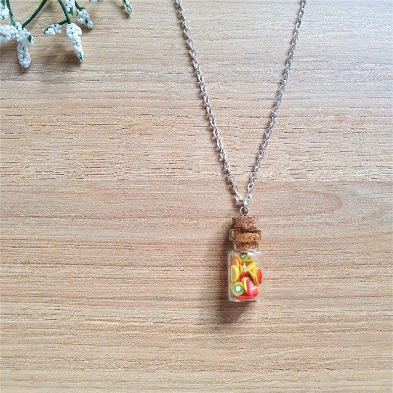 Collier Fantaisie une Fiole remplie de Petit Fruit Tout Mignon, citron, orange, pastèque, kiwi, fraise, Bijoux Miniature Kawaii image 2