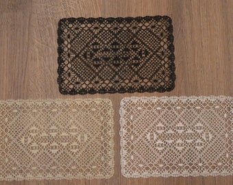 Rectangle lace placemat