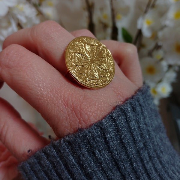 Grosse bague ajustable doré et plateau fleur • Bagues réglables •  Bijoux femme • Idée cadeau femme • Tendance • livraison gratuite