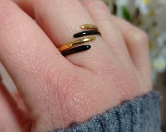 Adjustable ring in gold and black stainless steel • Adjustable rings • Women's jewelry • Women's gift idea • trendy • free delivery