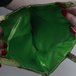 90s Green Snake Mini Shopper Bag / Shoulder bag / Leather bag / Vintage bag / Vintage Shopper / Two handles image 6