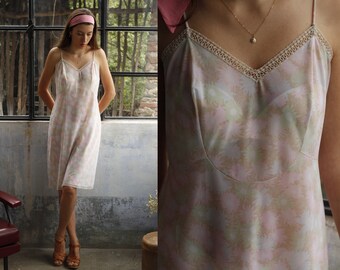 70’s Floral Slip Dress / Vintage Negligee / 70s Clothing / Vintage Pajamas / Vintage Baby doll