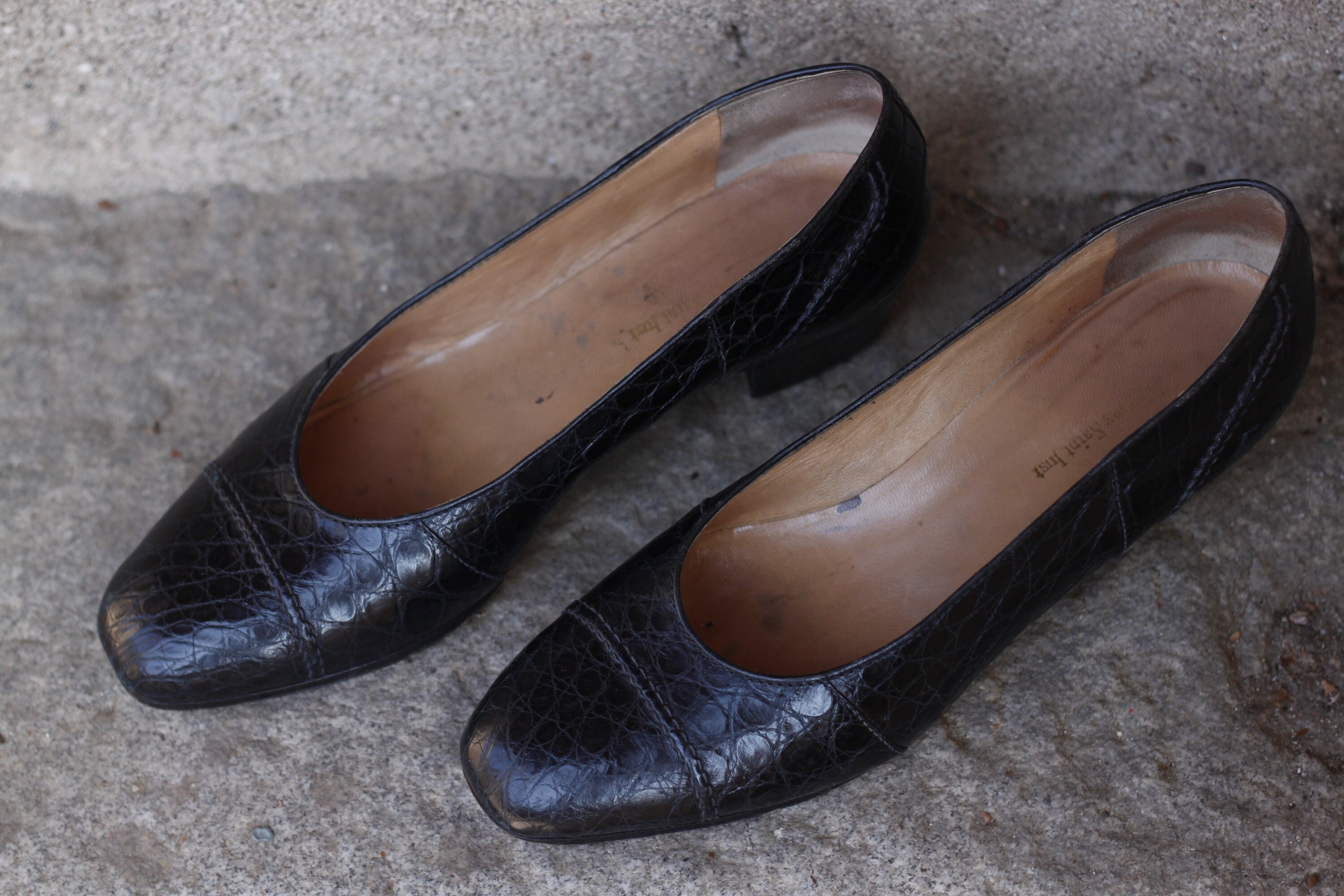 CHANEL Black Ribbon Off-White Calf Leather Heel Pumps Short Boots EU35  US5.5 UK4