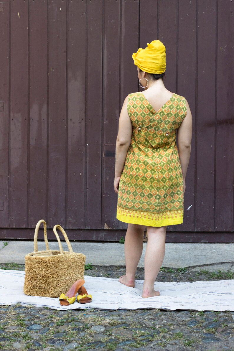 60s Geometrical Pattern Mini Dress / Vintage Yellow Dress / Geometric Pattern / 60s Clothing / A-line Mini Dress / Sleeveless Vintage Dress image 4