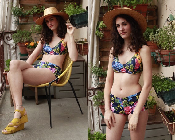 70’s floral Bikini / Vintage Swimwear / 70s Clothi