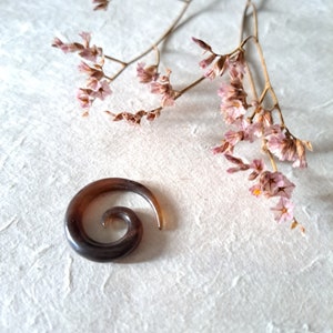1 Natural horn earring spreader spiral circle & handcrafted and ethnic design 1mm -&gt; 4mm