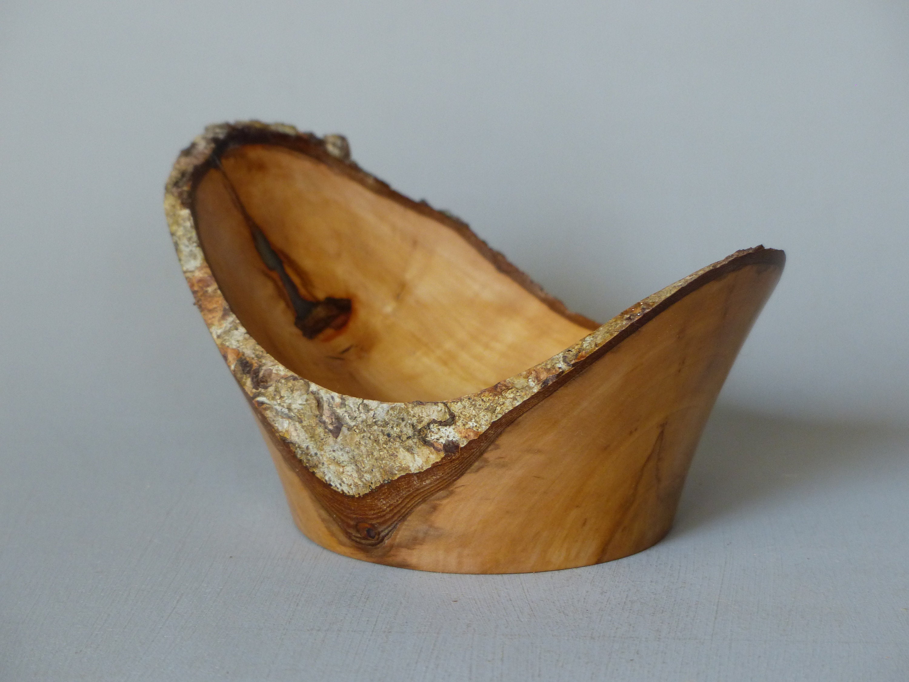 Coupe à Écorce Tournée en Bois d'alisier