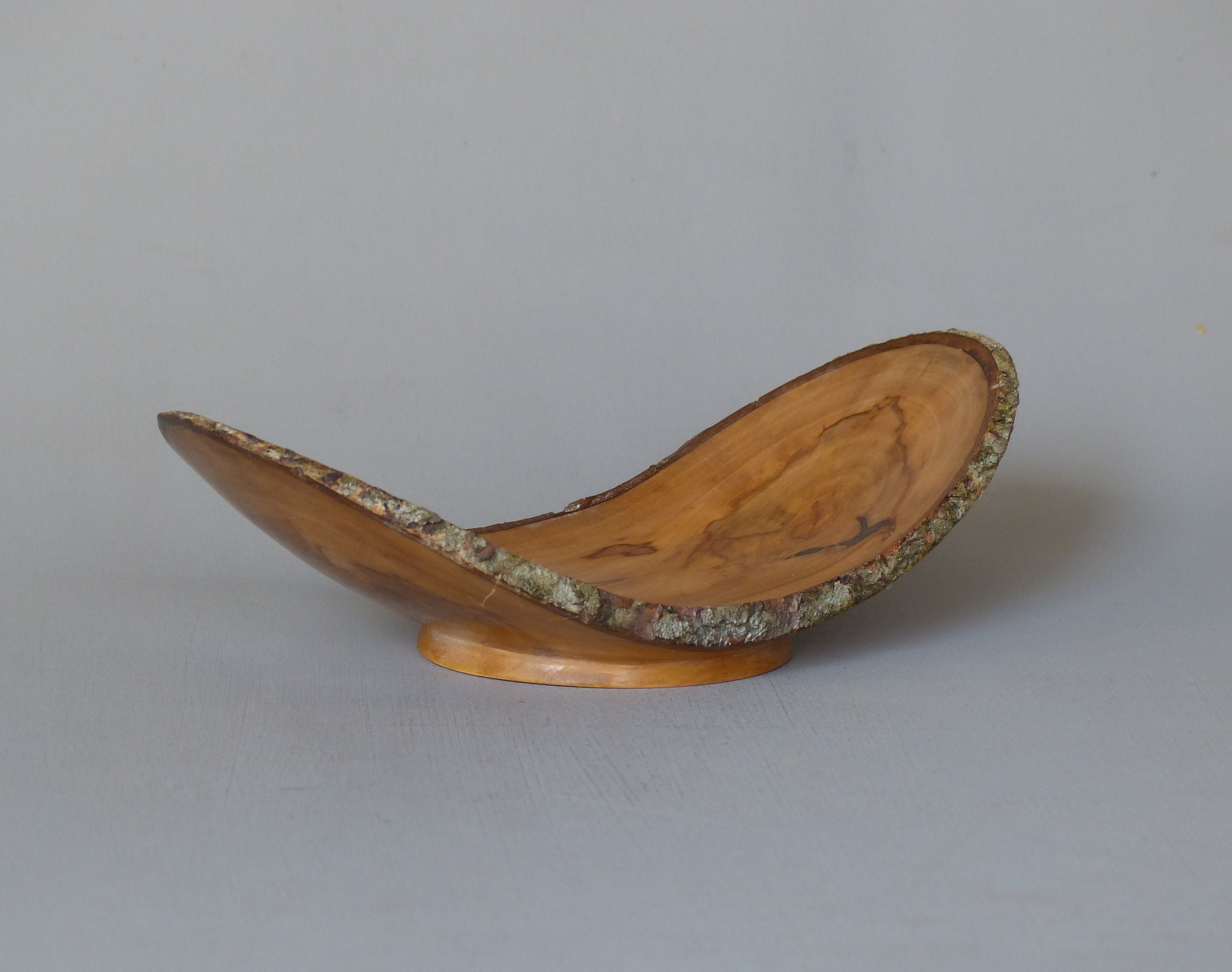 Coupe à Écorce Tournée en Bois d'alisier