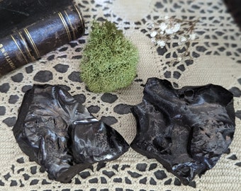 Hematite raw stone lithotherapy mineral crystals protective care