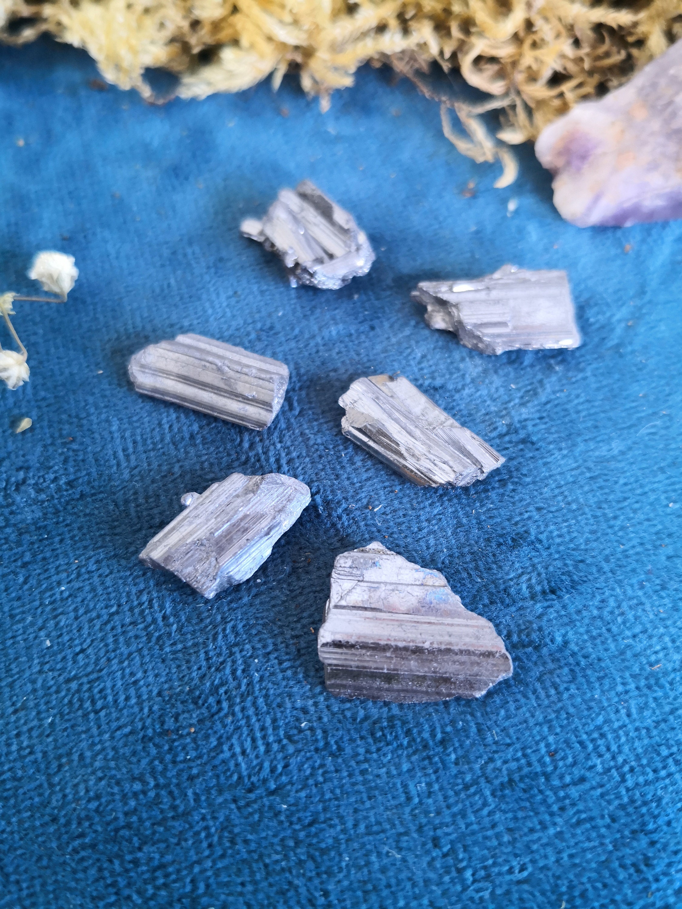 Stibine Stibnite Cristal Antimoine Lithothérapie Cristaux Minéraux Collection Cabinet de Curiosité A