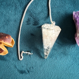 Orgonite crystal rock copper dowsing divinatory pendulum