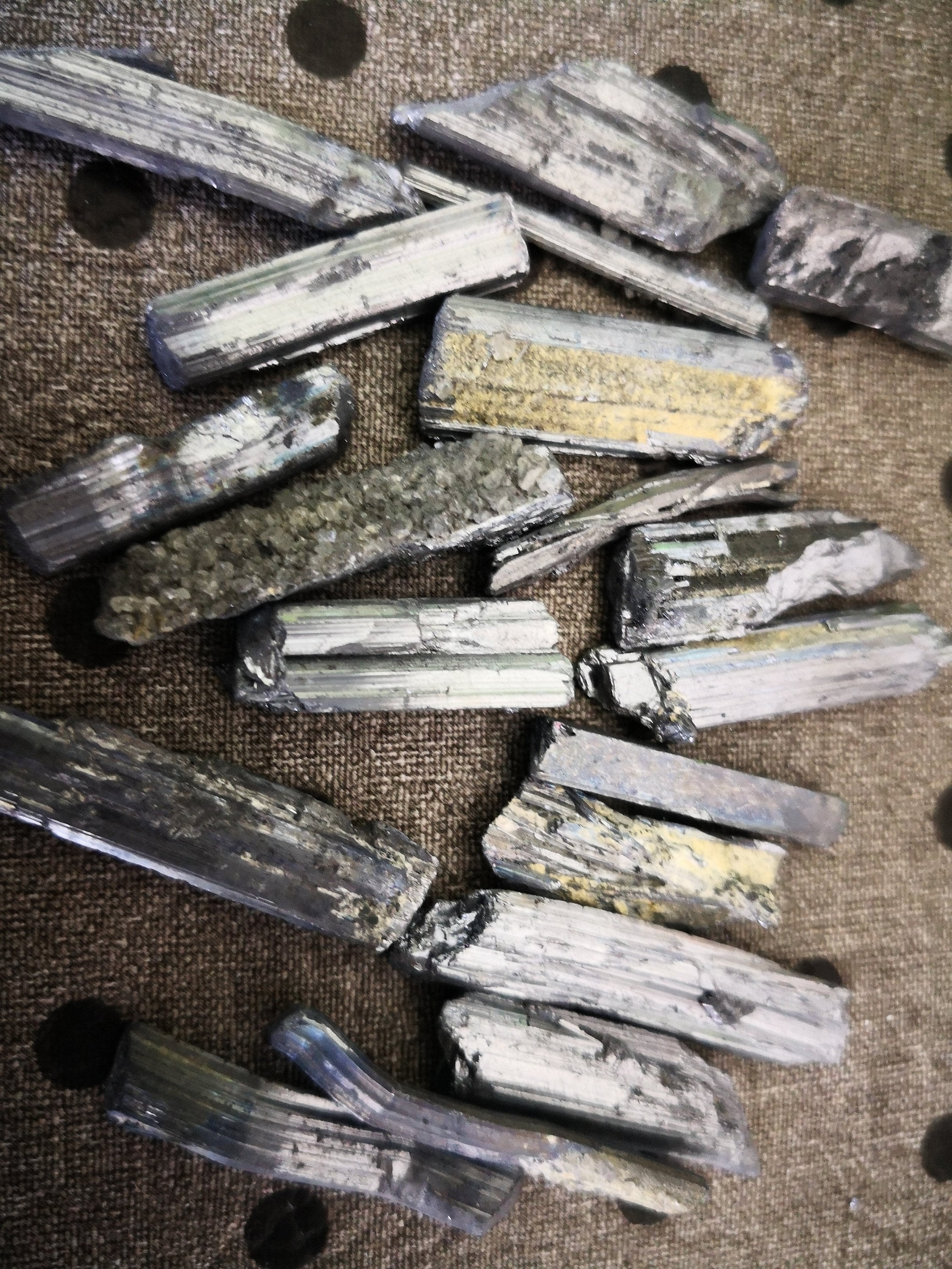 Stibine stibnite cristal antimoine lithothérapie cristaux minéraux  collection cabinet de curiosité - Etsy France