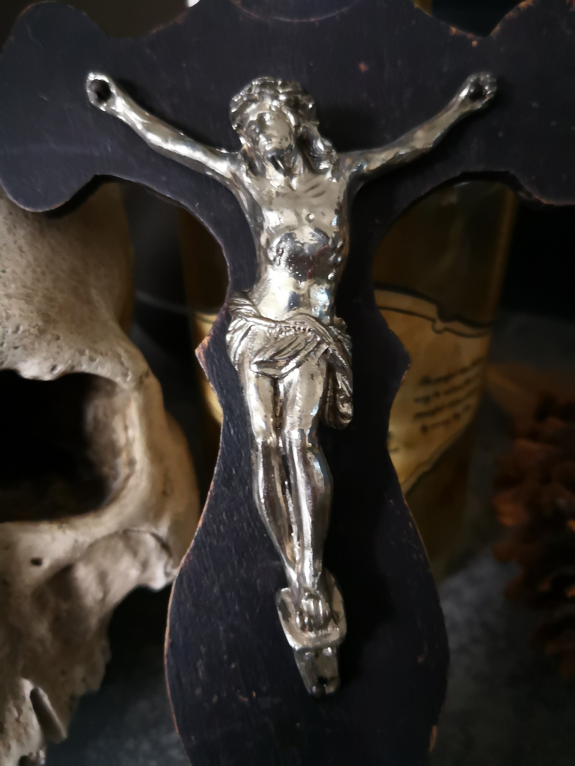 Ancien Bénitier Empire Napoléon de Chevet en Bois Christ