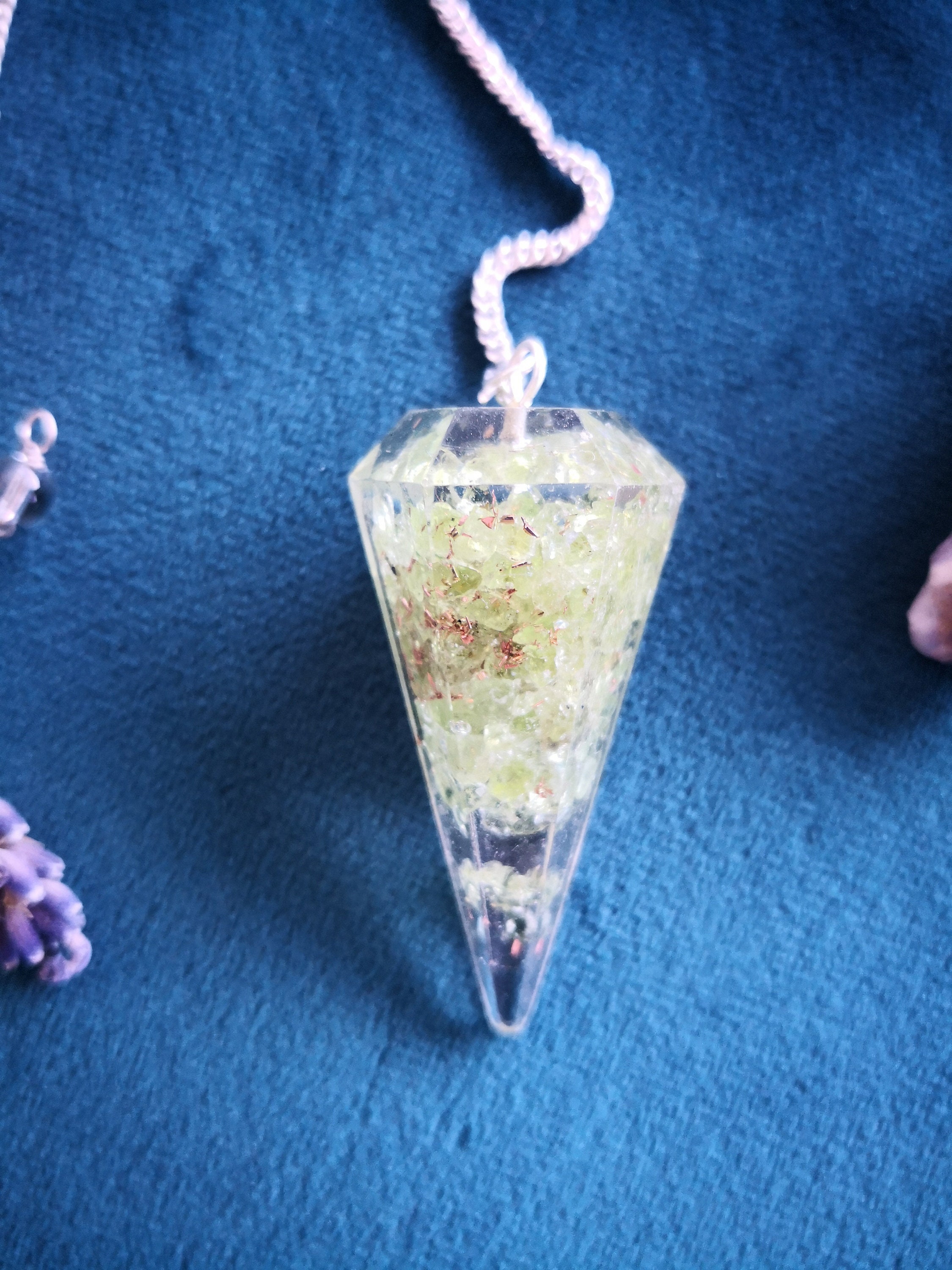 Pendule Divinatoire Orgonite Peridot Cuivre Radiesthésie