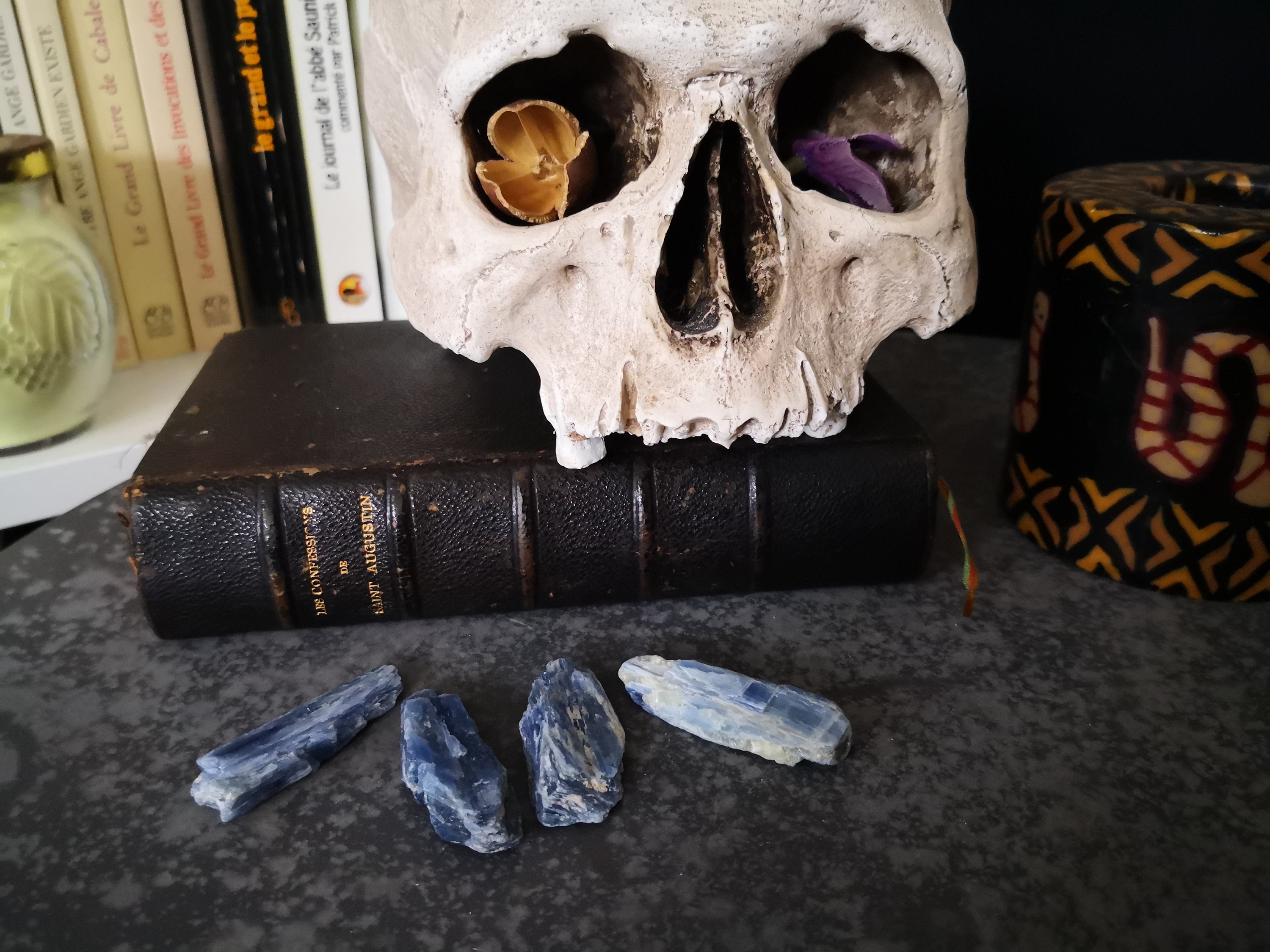 Cyanite Cristal Brut Cristaux Pierres Làacher Prise Expression