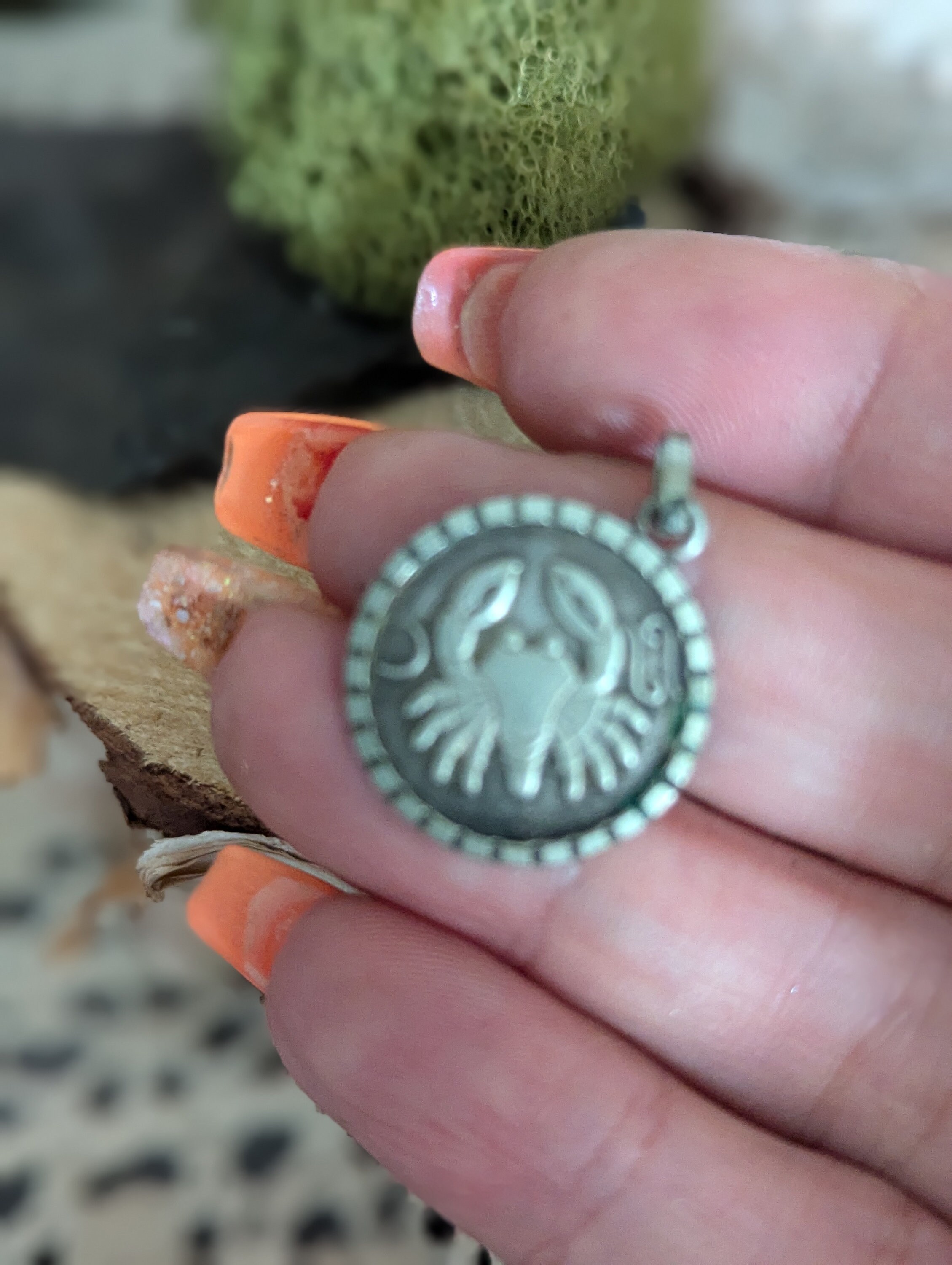 Médaille Ancienne En Argent .Zodiaque. Cancer – Dimensions 27 X 10 Mm, Bon état, Référence N°123