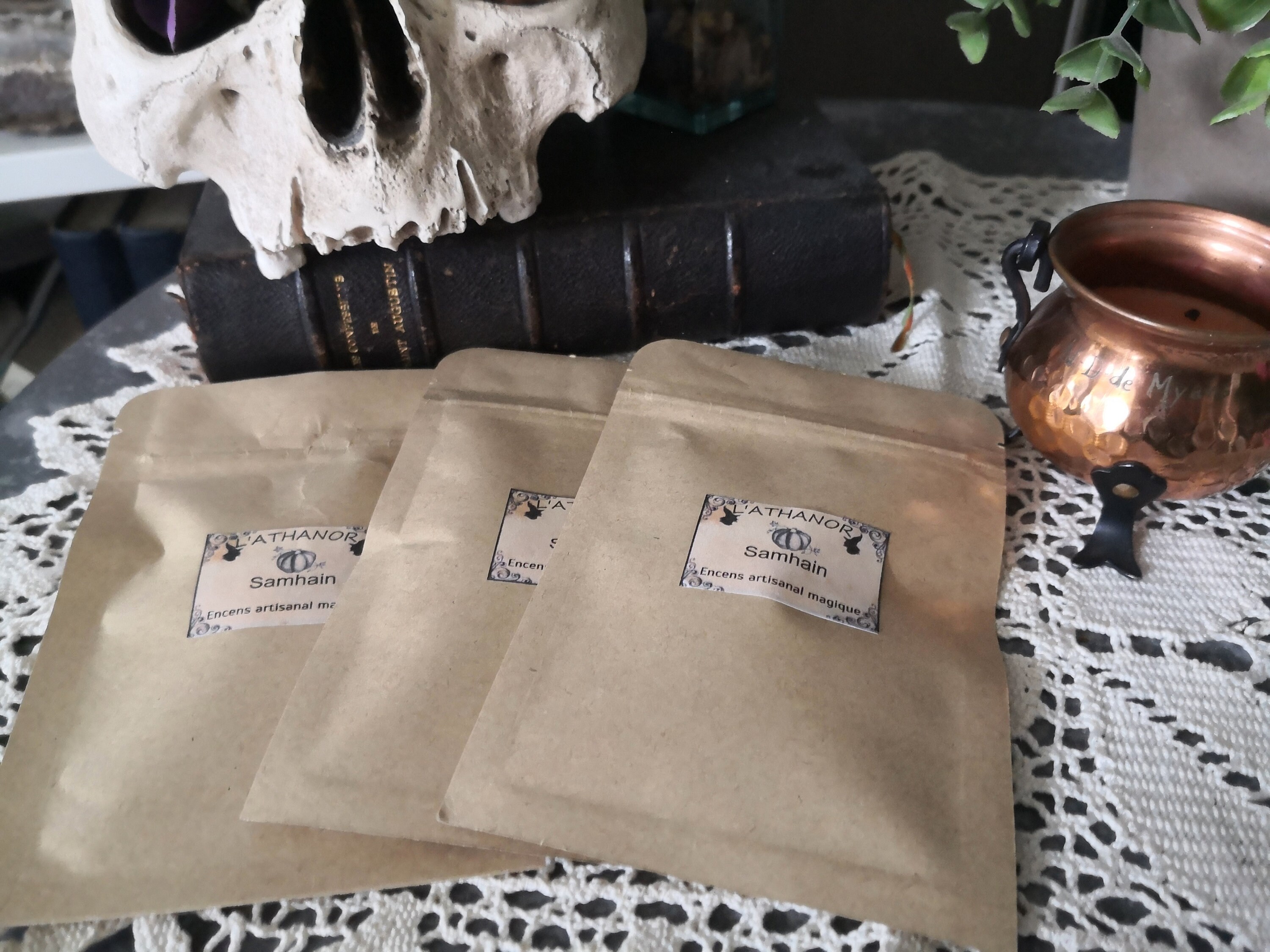 Encens Samhain Sabbat Rituel Sorcière Plantes et Résines