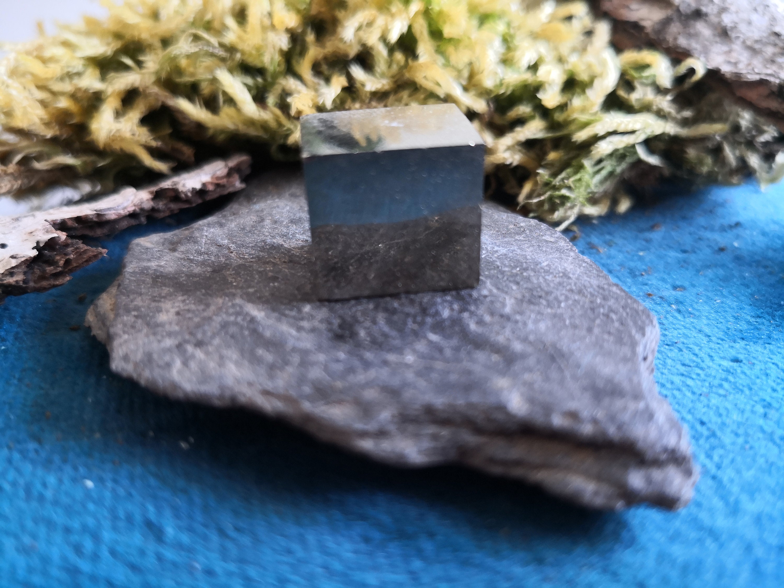 Cube de Cristal Pyrite Véritable Pierre Minérale Guérison