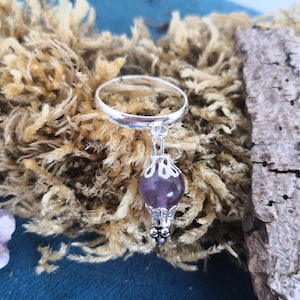 Anillo de litoterapia ajustable con cristal de amatista y plata