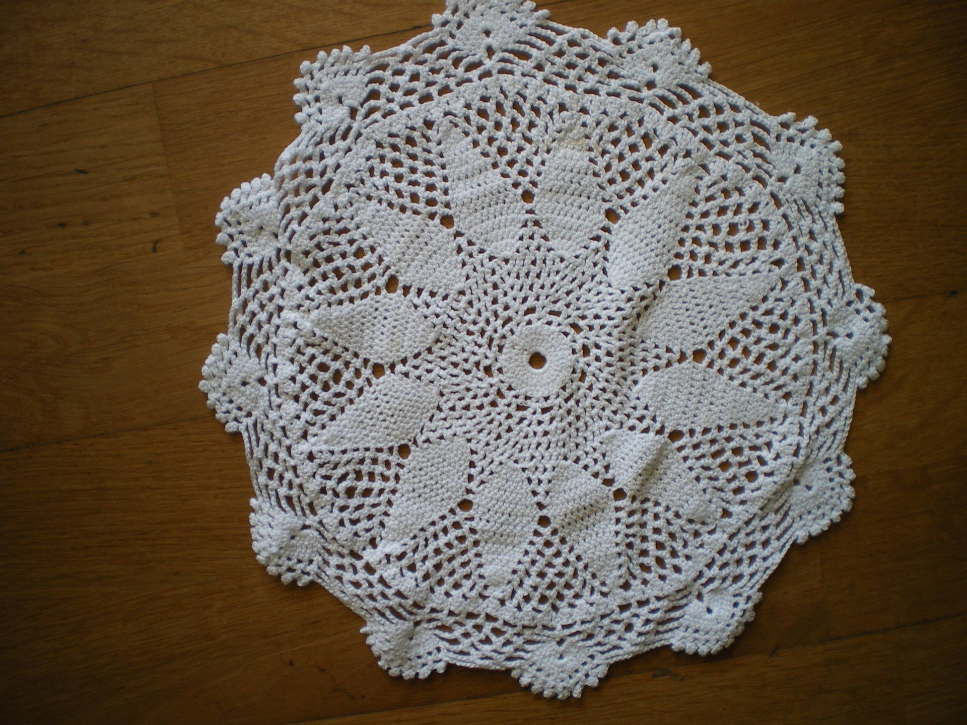 Napperon Rond Entièrement Crocheté Main