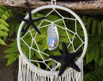Macrame seashell dream catcher