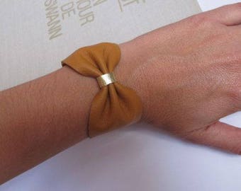 size small leather knot bracelet