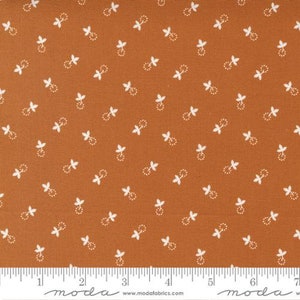 Cinnamon and Cream - Fig Tree - Berry Leaf - Cinnamon - 20456-12 - Fabric is sold in 1/2 yard increments and cut continuously