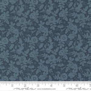 Decorum - Basic Grey - Honor - Admirable - 30683-17 - This piece is 30&quot;