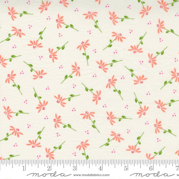 Sincerely Yours - Sherri & Chelsi - Dainty Floral - Ivory - 37612-11 - Fabric is sold in 1/2 yard increments and cut continuously