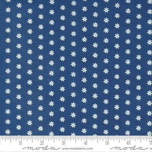 Berry Basket - April Rosenthal - Daisy Dot - Blueberry - 24153-14 - Fabric is sold in 1/2 yard increments and cut continuously