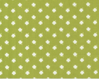 One Fine Day - Bonnie & Camille - Lucky Day - Green - 55233-13 - Fabric is sold in 1/2 yard increments and cut continuously