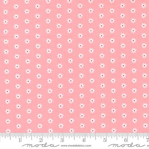 Berry Basket - April Rosenthal - Daisy Dot - Strawberry - 24153-13 - Fabric is sold in 1/2 yard increments and cut continuously