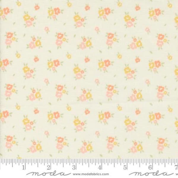 Flower Girl - My Sew Quilty Life - Blooms - Porcelain - 31734-11 - Fabric is sold in 1/2 yard increments and cut continuously