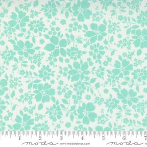 Merry Little Christmas - Bonnie & Camille - Cream Aqua - 55243-25 - Fabric is sold in 1/2 yard increments and cut continuously