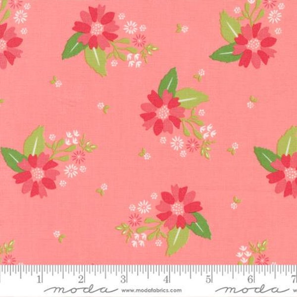 Strawberry Lemonade - Sherri & Chelsi - Carnation Floral - Carnation - 37671-12 - Fabric is sold in 1/2 yard increments and cut continuously