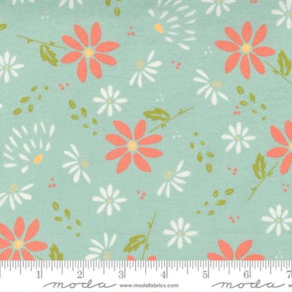 Seashore Drive - Sherri & Chelsi - Bliss Floral - Sky - 37620-32 - Fabric is sold in 1/2 yard increments and cut continuously