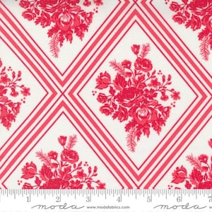 Merry Little Christmas - Bonnie & Camille -Gather Floral-Cream Red - 55241-21 - Fabric is sold in 1/2 yard increments and cut continuously