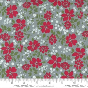Merry Little Christmas - Bonnie & Camille - Winterberry - Silver - 55243-17 - Fabric is sold in 1/2 yard increments and cut continuously