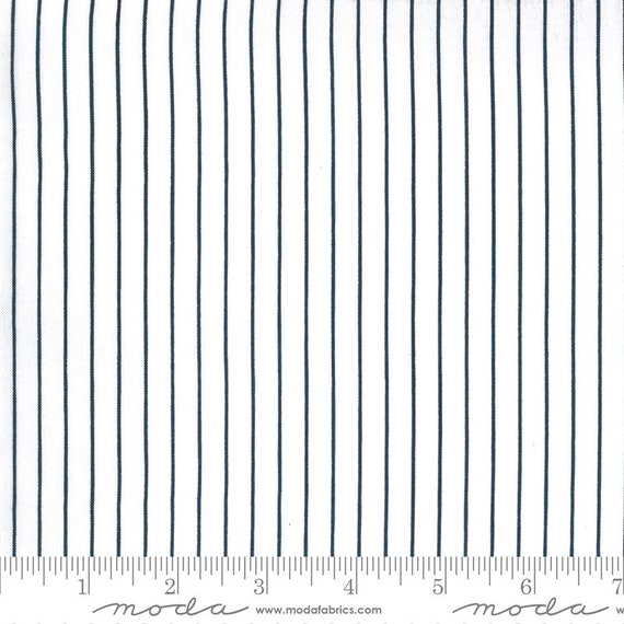 Sunday Stroll: Wide Stripe in Gray Sunday Stroll: Wide Stripe in Gray