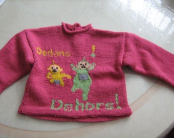 Pink sweater, for baby, with jacquard, character design, size 6 months, hand knitted, in jersey, opening at the back, in acrylic
