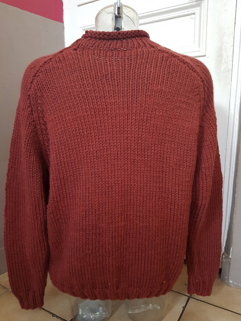 Pull pour homme, col roulotté, taille 48 / 50 ou XL, tricoté à la main, couleur marron, pull grosses mailles, en laine, couleur marron image 3