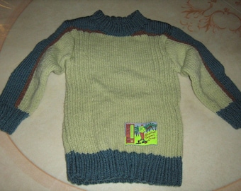 Sweater for children, boys, three colors, size 4 years, hand knitted, in acrylic, green color, in jersey, with badge