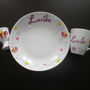 Service vaisselle personnalisé en porcelaine peint papillons & entrelats de fleurs image 4