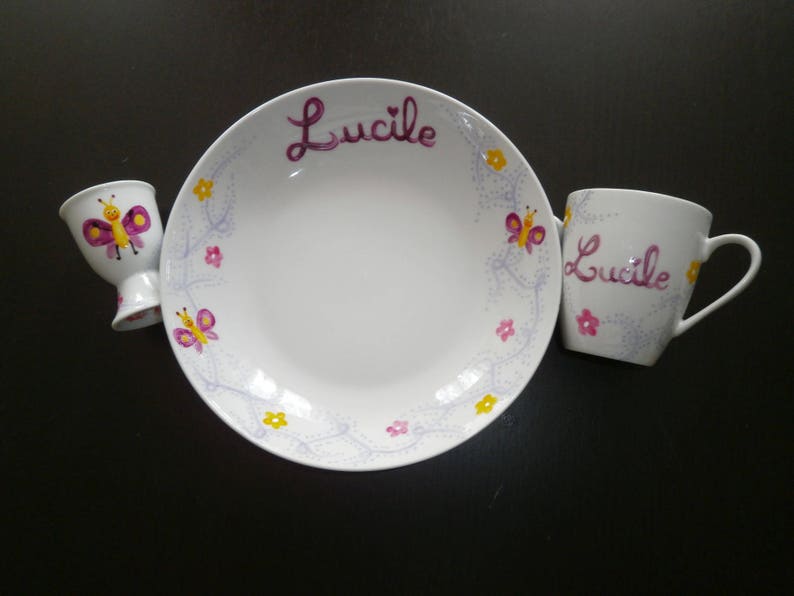 Service vaisselle personnalisé en porcelaine peint papillons & entrelats de fleurs image 4