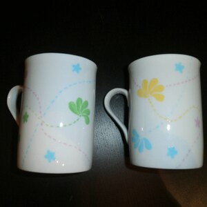 2 porcelain mugs painted in pastel color DESTOCKING image 3