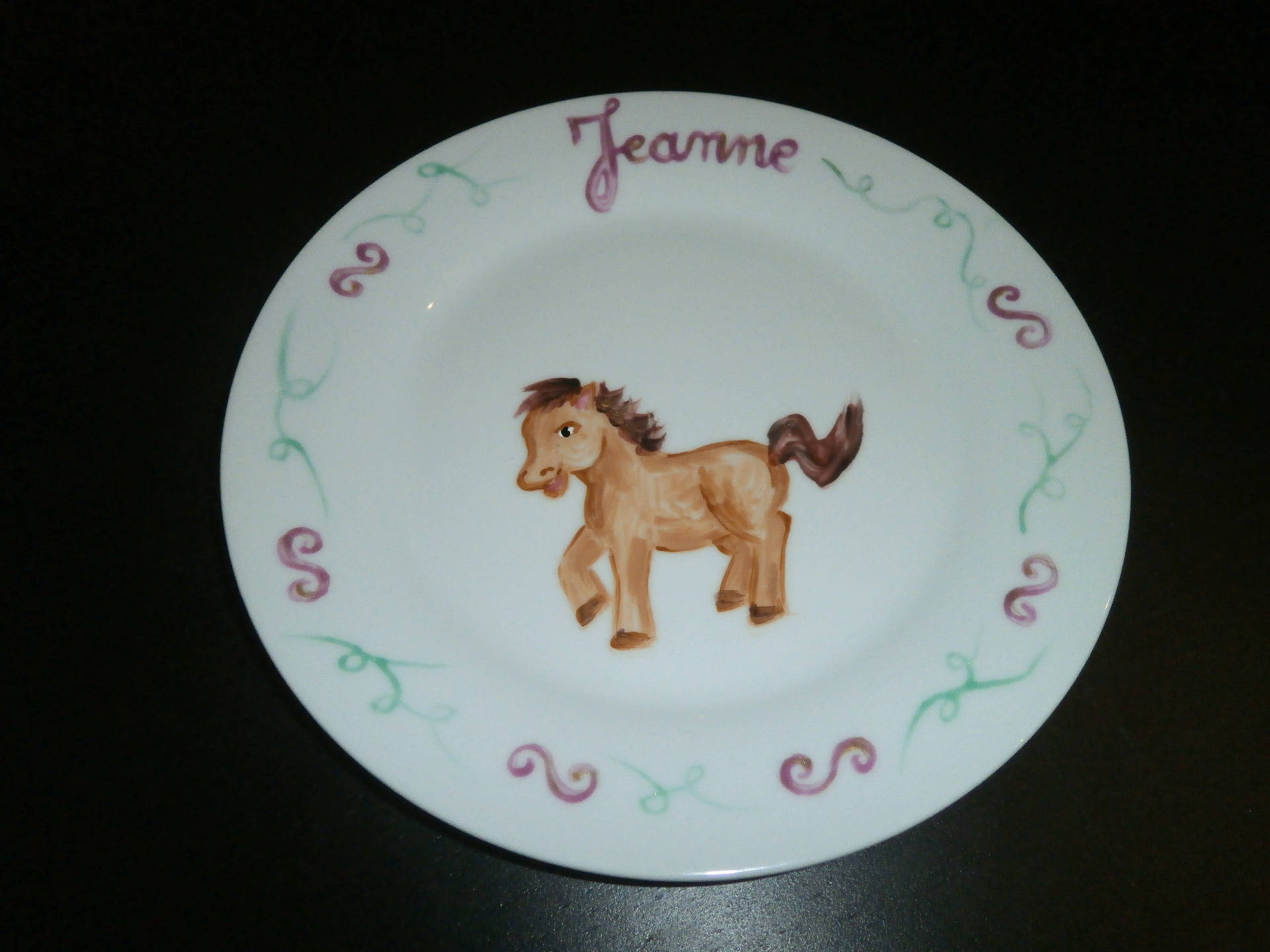 Assiette Peinte Motif Petit Poney Personnalisée Couleur et Prénom Format 19 cm