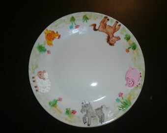 assiette plate porcelaine peinte à la main poneys, poule, cochon et mouton