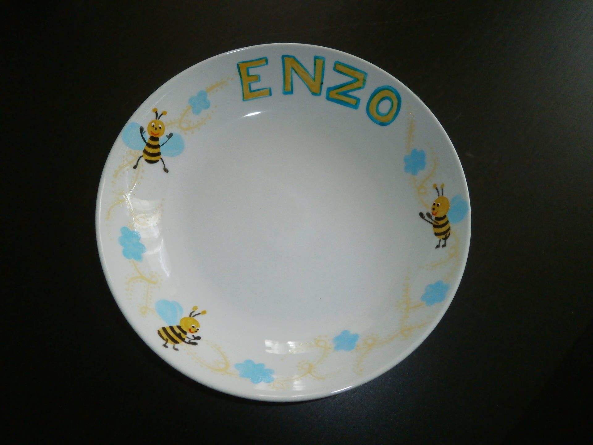 Assiette Peinte Personnalisée Motif Abeilles & Nuages